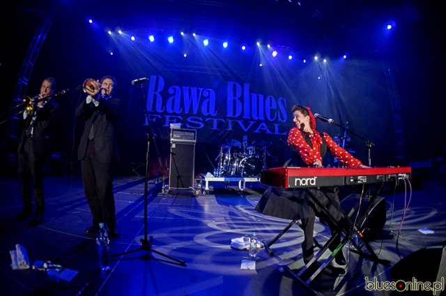 Davina &amp; The Vagabonds (5)